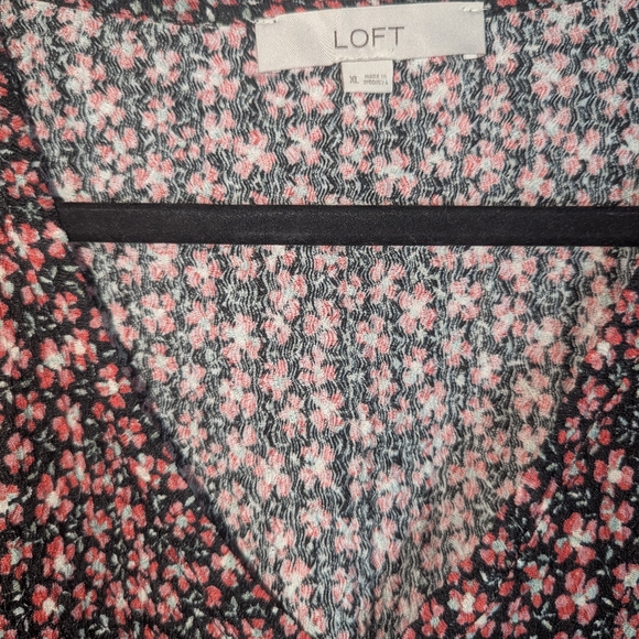 XL LOFT Puff Sleeve Floral Print Long Sleeve Stretch Top - Picture 3 of 6